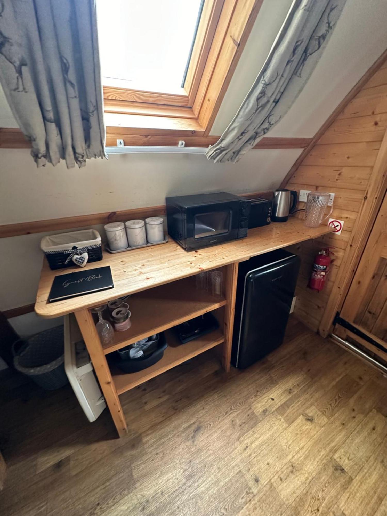 Glamping Life Retreat Apartment Nantmel Exterior photo