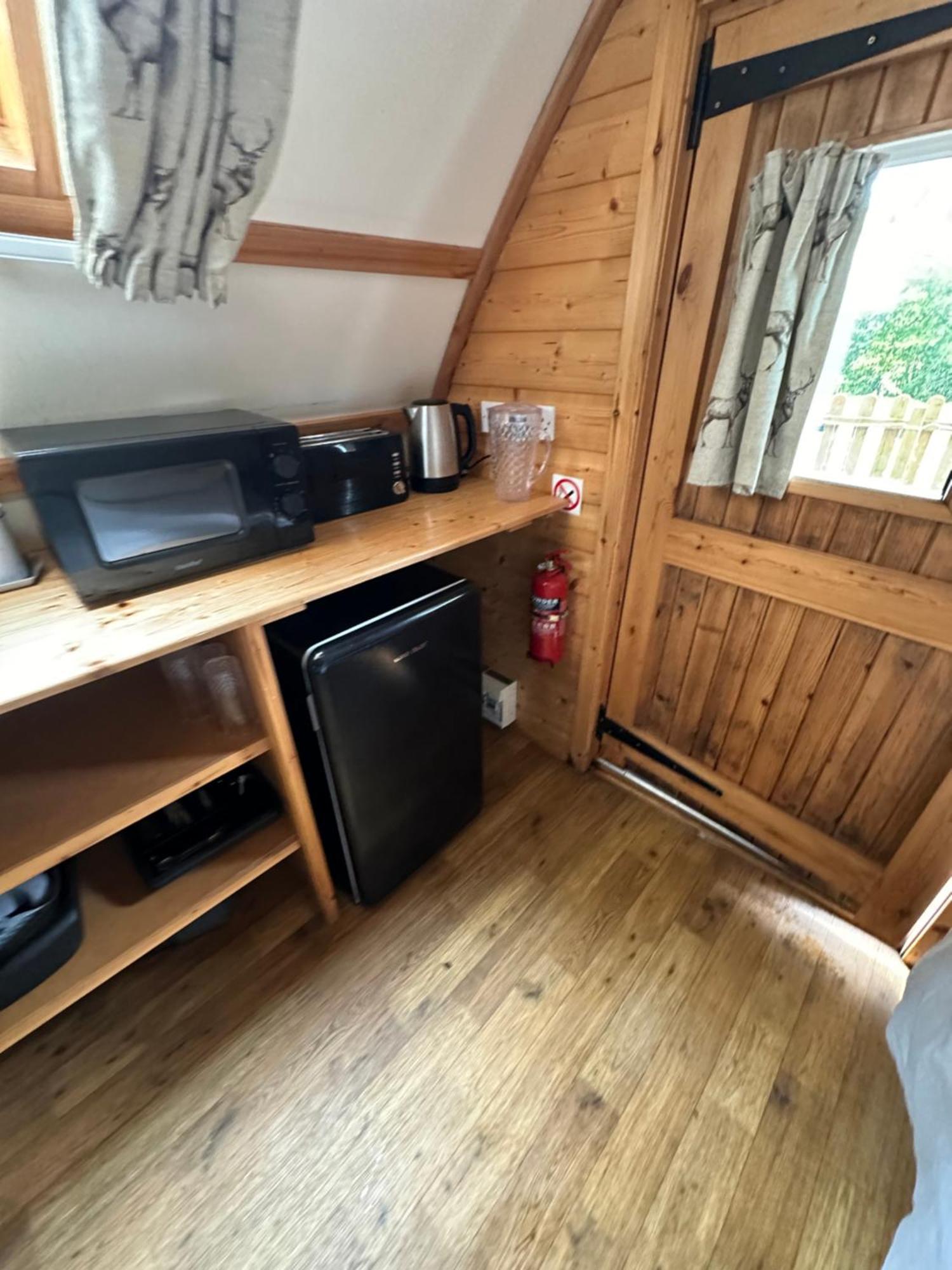 Glamping Life Retreat Apartment Nantmel Exterior photo