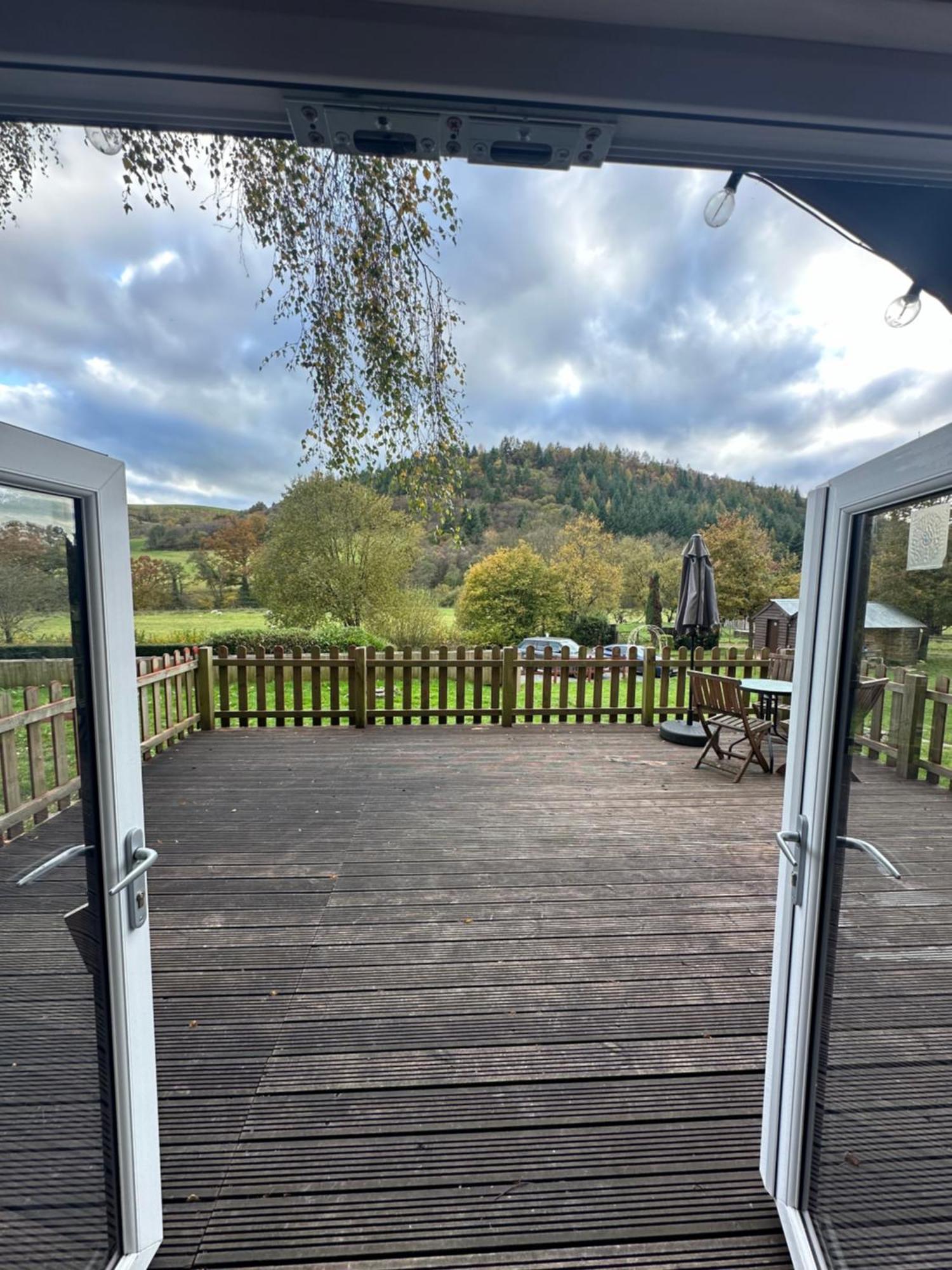 Glamping Life Retreat Apartment Nantmel Exterior photo